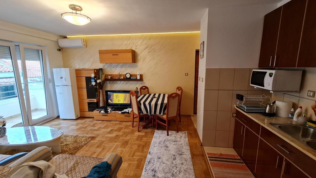 בודווה Apartman Elijana מראה חיצוני תמונה
