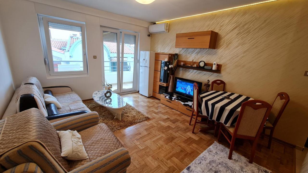 בודווה Apartman Elijana מראה חיצוני תמונה