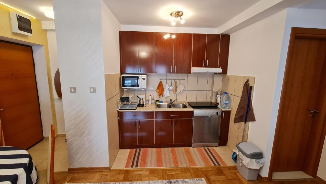 בודווה Apartman Elijana מראה חיצוני תמונה
