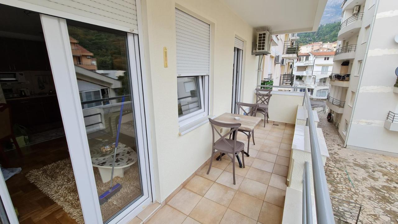 בודווה Apartman Elijana מראה חיצוני תמונה