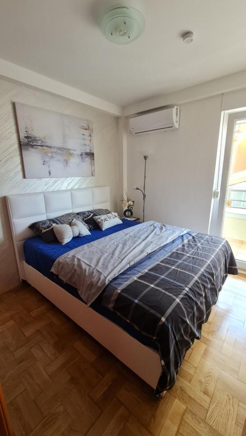 בודווה Apartman Elijana מראה חיצוני תמונה